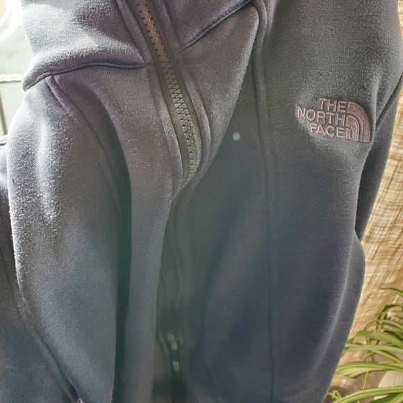 North Face Women's Jacket - Picture 9 of 11